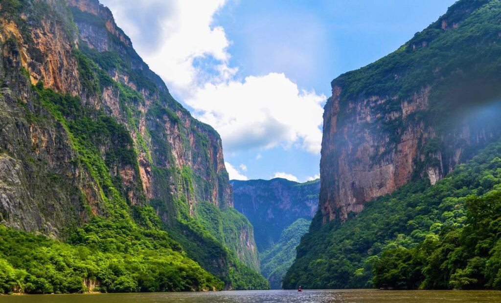 AMWAYICFSZBOPFLRUEA47HN5B4-1024x620 La Leyenda del Cañon del Sumidero